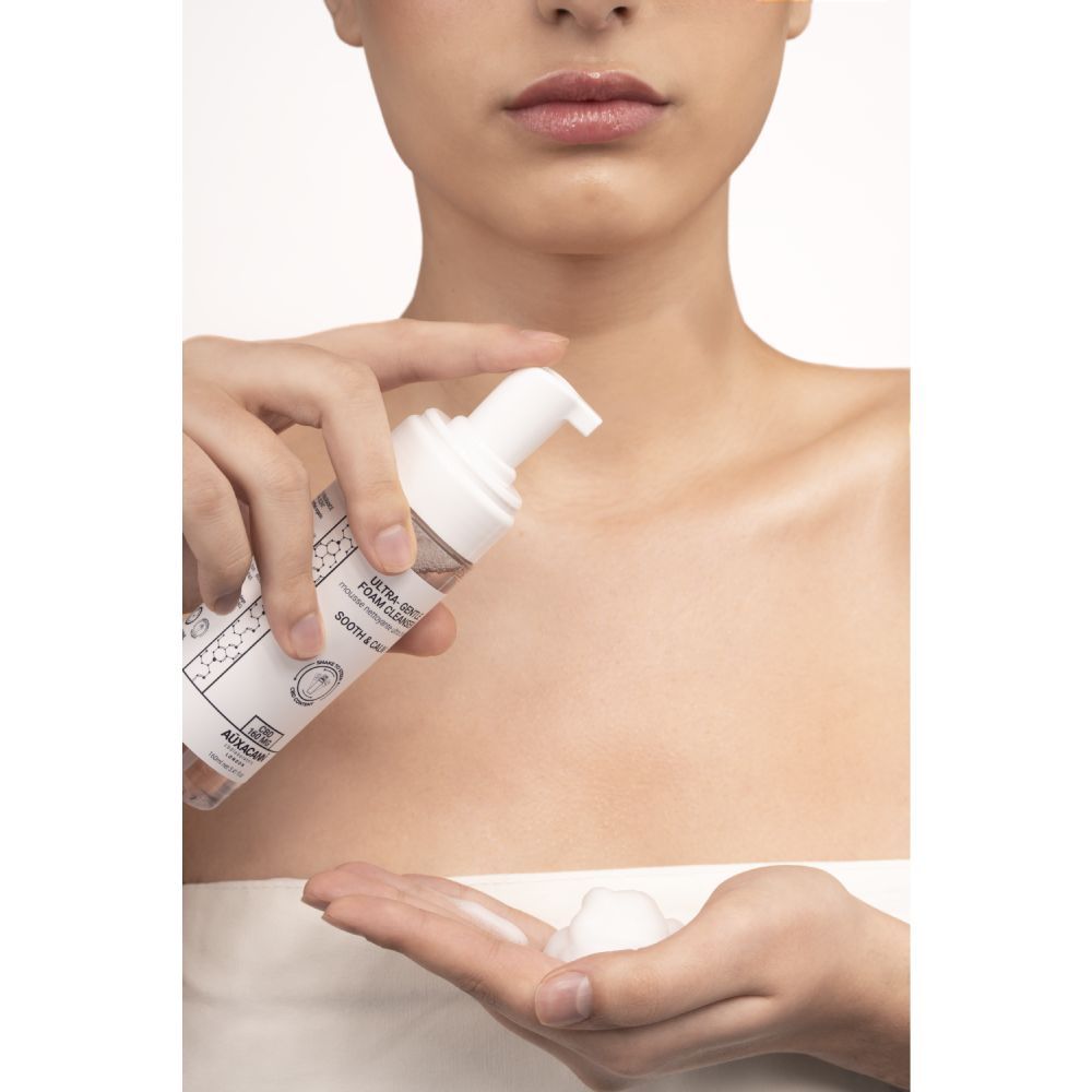ULTRA-GENTLE FOAM CLEANSER 2-IN-1