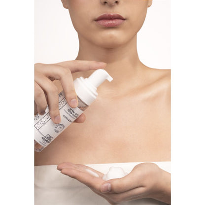 ULTRA-GENTLE FOAM CLEANSER 2-IN-1